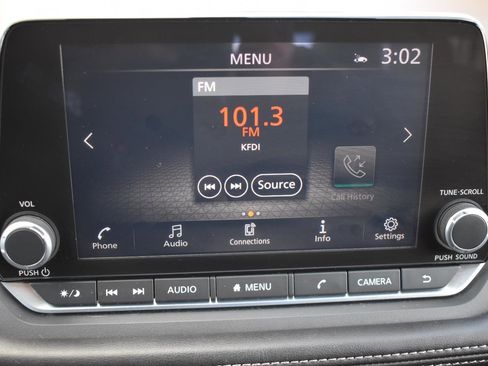 Used 2023 Nissan Rogue SV image 26