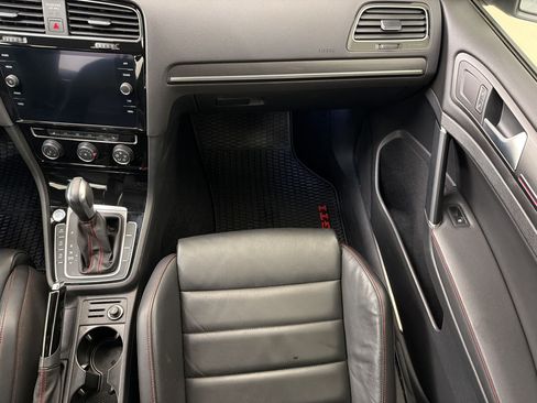 Used 2020 Volkswagen GTI SE FWD image 28