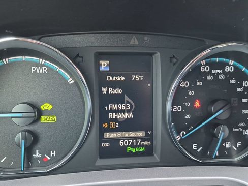 Used 2018 Toyota RAV4 Limited w/ Advanced Technology Package AWD/4WD image 14