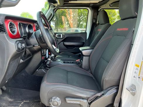 Used 2019 Jeep Wrangler Unlimited Rubicon w/ LED Lighting Group AWD/4WD image 4