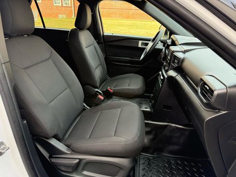 Used 2021 Ford Explorer 4WD Police Interceptor image 34