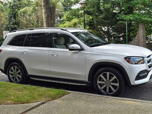 Used 2020 Mercedes-Benz GLS 450 4MATIC image 12