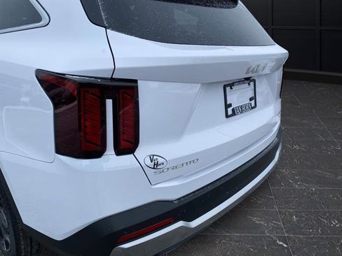 New 2026 Kia Sorento EX image 9