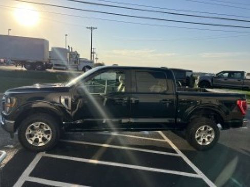 Used 2023 Ford F150 XLT AWD/4WD image 9