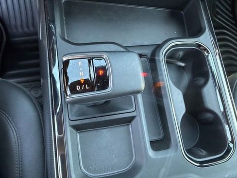 Used 2025 Chevrolet Silverado 1500 ZR2 w/ Technology Package AWD/4WD image 31
