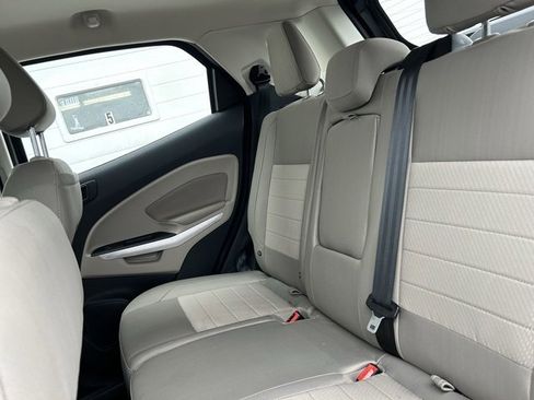 Used 2022 Ford EcoSport S image 9
