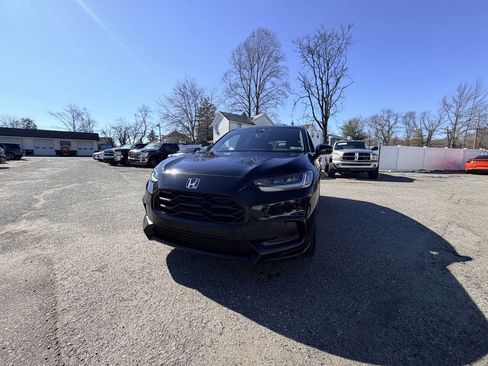 Used 2024 Honda HR-V Sport image 2