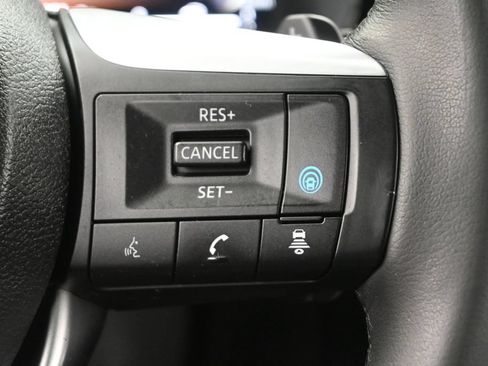 Used 2023 INFINITI QX60 Luxe w/ Performance Audio Package FWD image 9