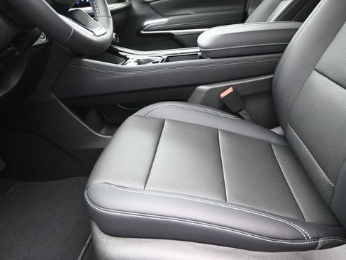 New 2026 Chevrolet Traverse LT w/ Enhanced Driving Package FWD image 13