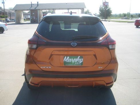 Used 2023 Nissan Kicks SV FWD image 6