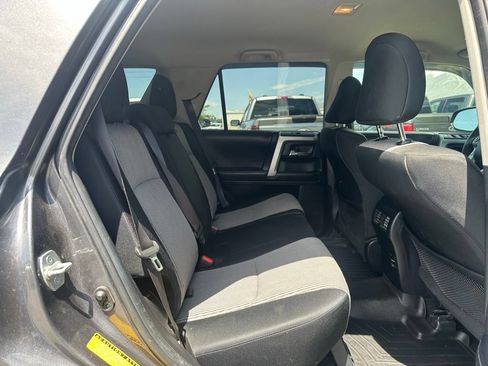 Used 2017 Toyota 4Runner SR5 AWD/4WD image 18