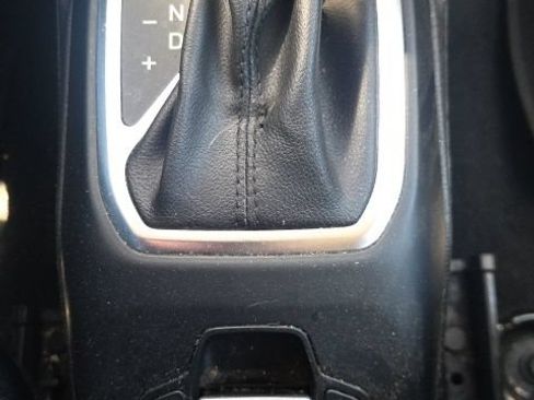 Used 2020 Jeep Renegade Altitude w/ UConnect 8.4 Nav Group FWD image 30