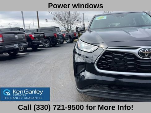 Used 2023 Toyota Highlander L FWD image 17