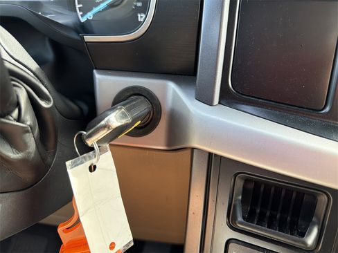 Used 2023 Ford F150 XLT image 29