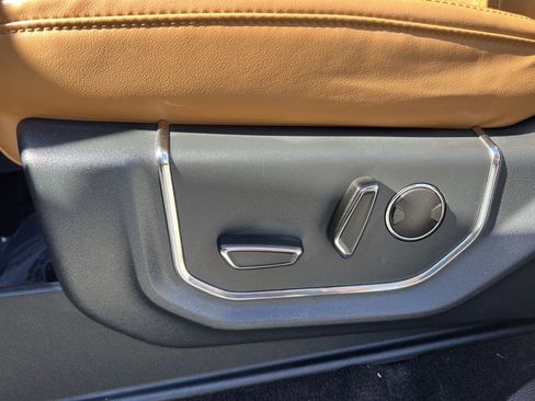 Used 2022 Ford Expedition Max Platinum image 14