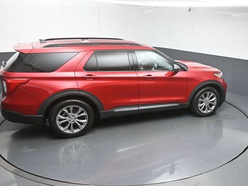 Used 2021 Ford Explorer XLT w/ Equipment Group 202A image 49