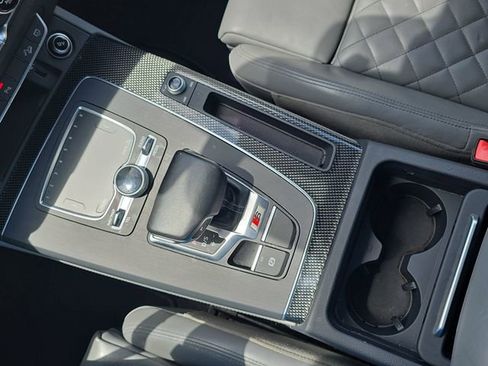 Used 2018 Audi SQ5 Premium Plus w/ S Sport Package image 25