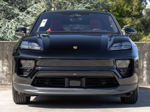 New 2026 Porsche Macan 4 Electric AWD/4WD image 8
