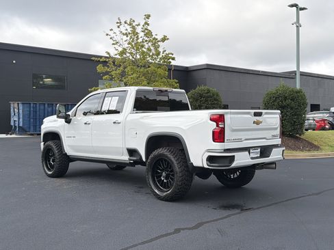 Used 2022 Chevrolet Silverado 3500 High Country w/ Z71 Off-Road Package AWD/4WD image 17