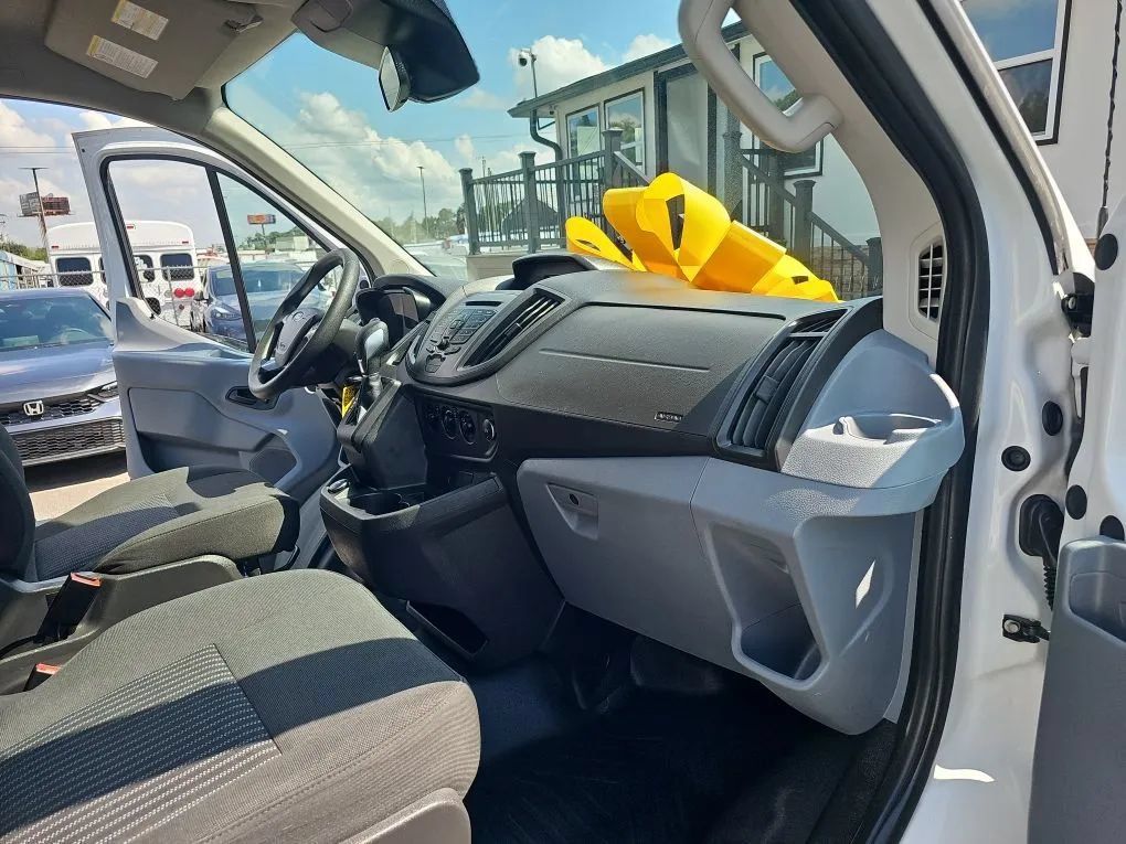 Used 2019 Ford Transit 150 XL RWD image 21