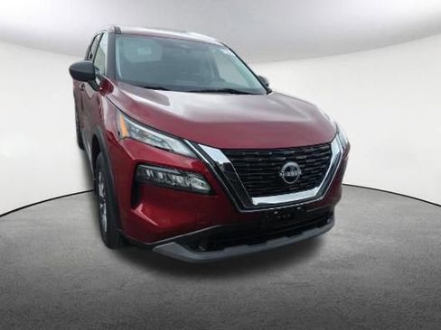 Used 2023 Nissan Rogue S AWD/4WD image 2