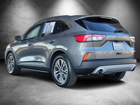Used 2022 Ford Escape SEL w/ Technology Package FWD image 4