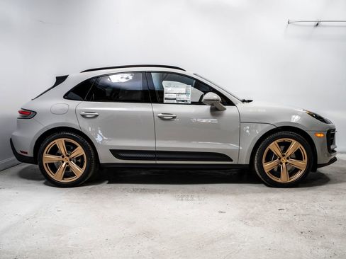 New 2026 Porsche Macan image 8