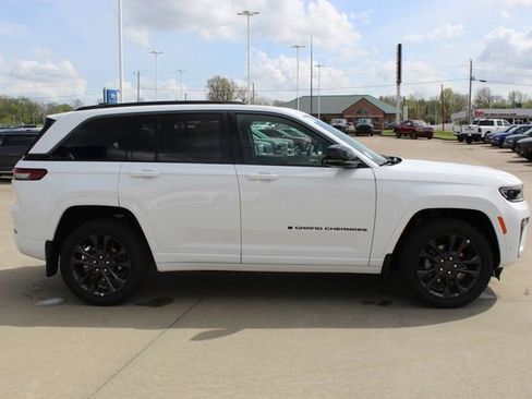 New 2026 Jeep Grand Cherokee Limited AWD/4WD image 5