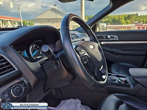 Used 2019 Ford Explorer XLT w/ Equipment Group 202A AWD/4WD image 38