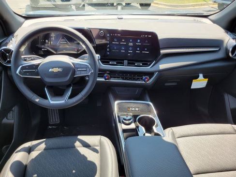 New 2027 Chevrolet Equinox LT w/ Convenience Package II FWD image 27