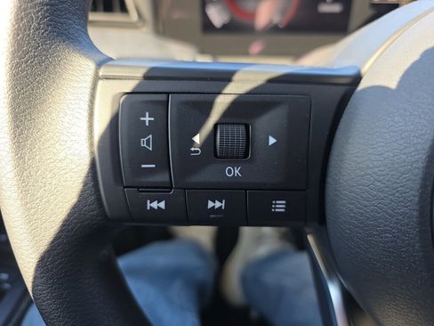 New 2026 Nissan Kicks SV image 9