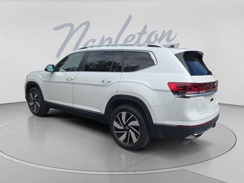 Used 2025 Volkswagen Atlas SEL AWD/4WD image 6