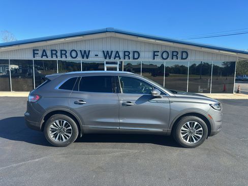 Used 2022 Lincoln Nautilus FWD w/ Premium Package image 1