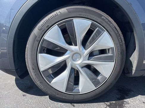 Used 2023 Tesla Model Y Long Range image 10