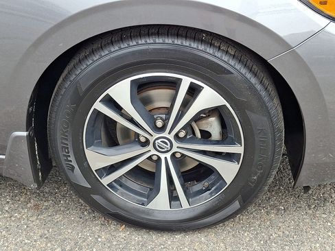 Certified 2023 Nissan Sentra SV FWD image 9