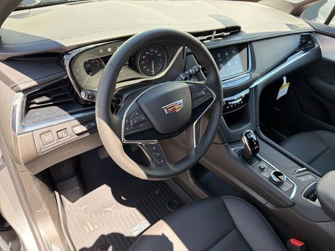 New 2026 Cadillac XT5 Premium Luxury AWD/4WD image 4