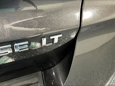 Used 2015 Chevrolet Traverse LT image 20