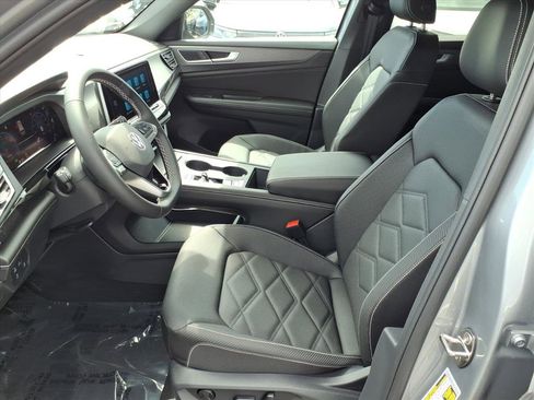 New 2026 Volkswagen Atlas Cross Sport SE image 11