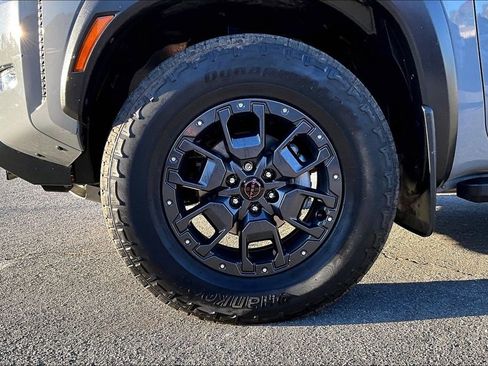 Used 2023 Nissan Frontier PRO-4X w/ Pro-4X Premium Package image 35