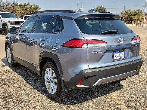 Used 2023 Toyota Corolla Cross LE FWD image 2