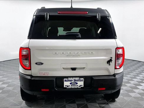 Used 2023 Ford Bronco Sport Outer Banks w/ Tech Package AWD/4WD image 4