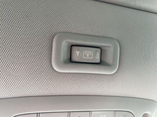 Used 2020 Nissan Pathfinder SL FWD image 30