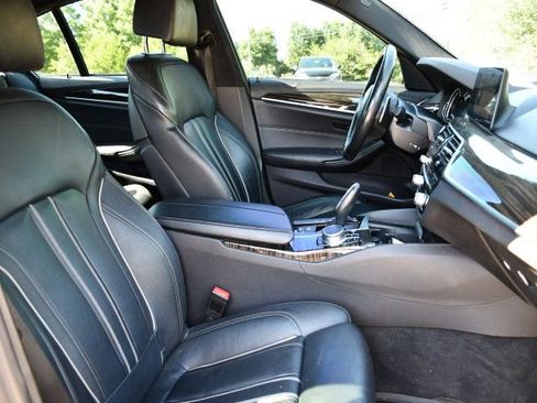 Used 2018 BMW 540i RWD image 27