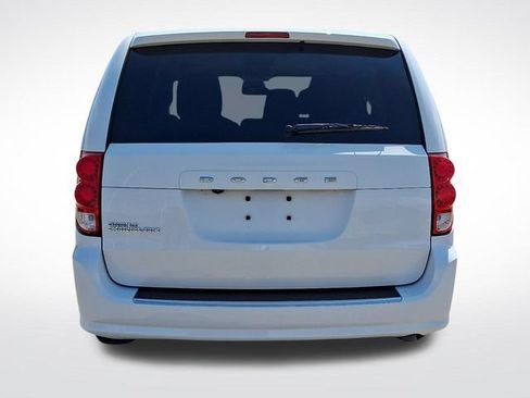 Used 2019 Dodge Grand Caravan SE FWD image 5