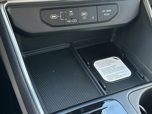 New 2026 Kia Carnival EX image 18