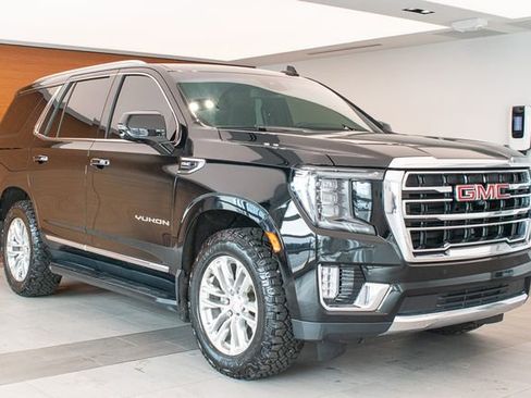 Used 2023 GMC Yukon SLT w/ SLT Luxury Package AWD/4WD image 5