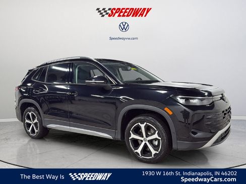 New 2026 Volkswagen Tiguan SE AWD/4WD image 1