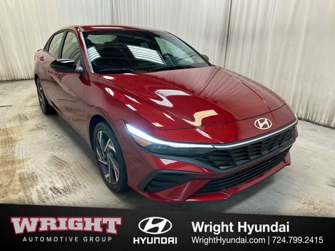 Certified 2025 Hyundai Elantra SEL FWD image 1