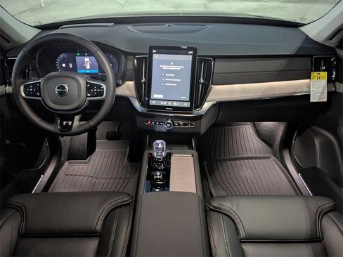 New 2026 Volvo XC90 B6 Ultra w/ Protection Package Premier image 8