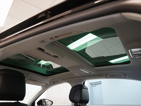 Used 2022 Audi A8 L 3.0T image 9